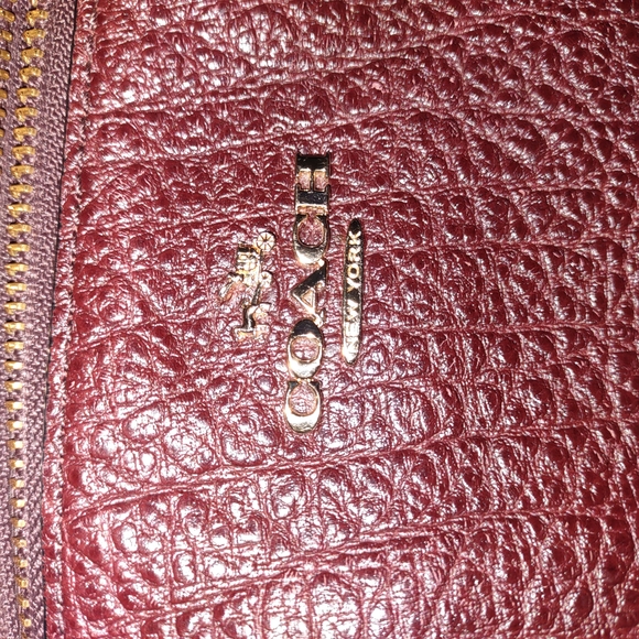 Authentic Coach Leather And Suede Crossbody Satchel In Elegant Burgundy - Picture 4 of 10